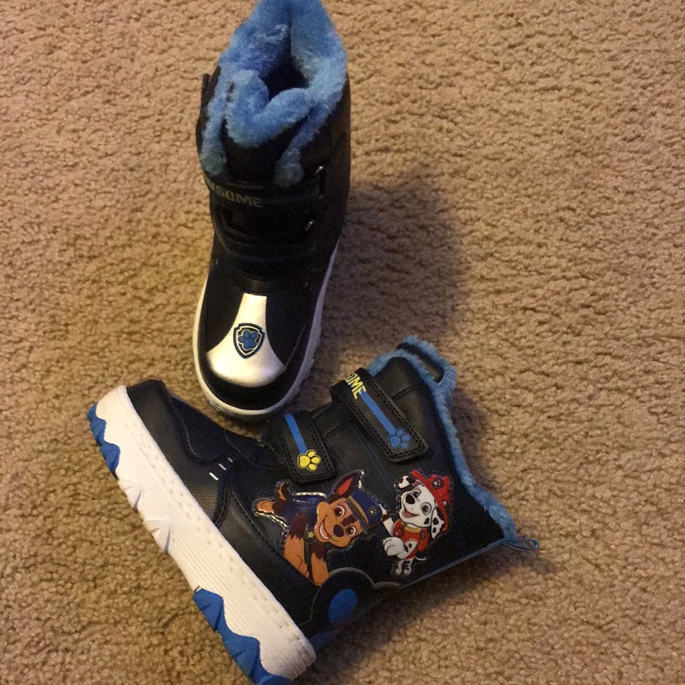 Nickelodeon toddler boys Paw 🐾 Patrol snow boots
